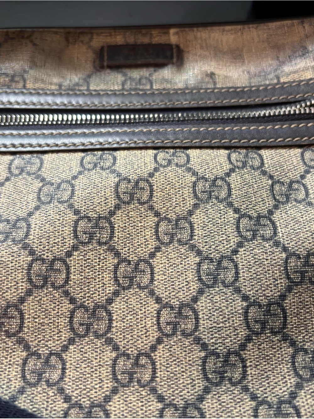 Authentic Gucci GG Supreme Coated Canvas Messenger Bag - Picture 7 of 14